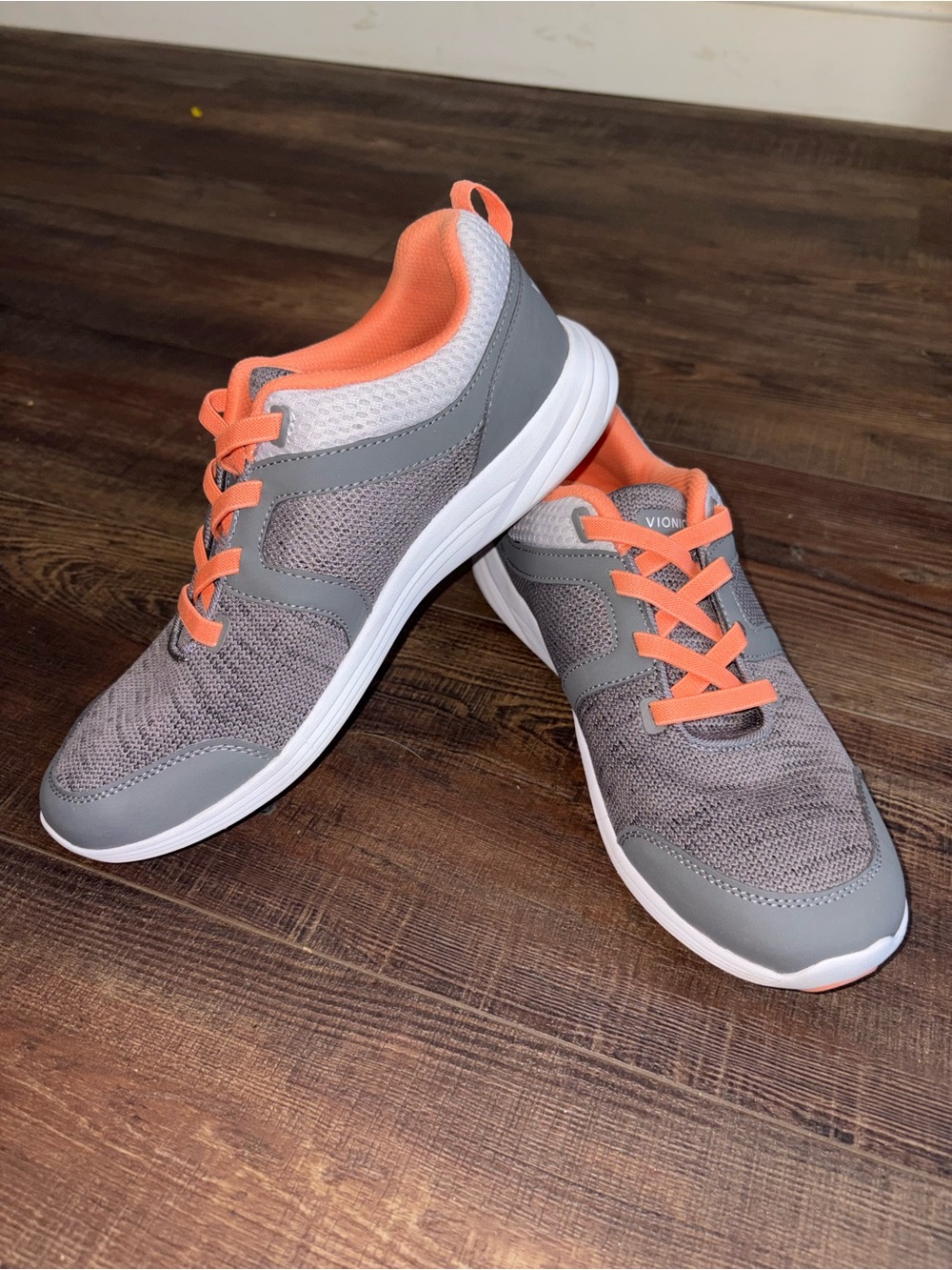 Vionic Knit Gored-Lace "Malta" Sneakers woman’s size 8